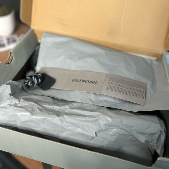 balenciaga triple s clear sole - Picture 7 of 8